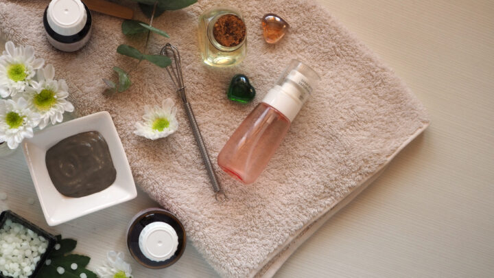 SPA procedures with green French cosmetic clay
