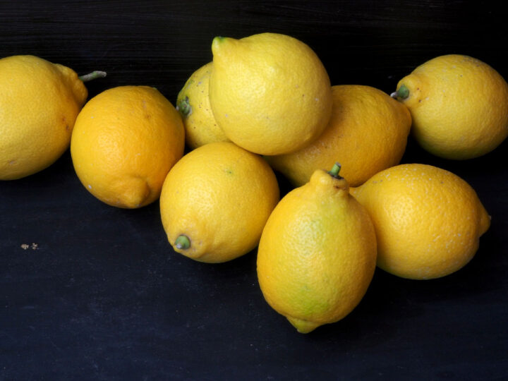 Farmer lemons